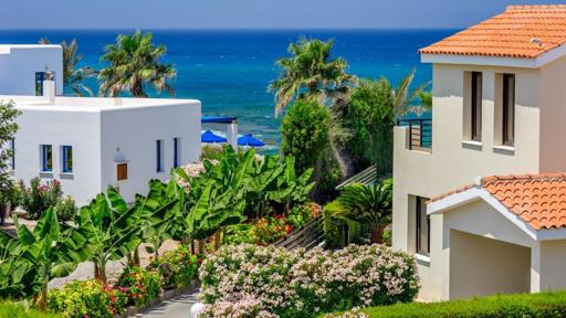 Kuzey Kıbrıs'ta Tatil Evi Satın Almak: Seçmeden Önce Nelere Dikkat Etmelisiniz