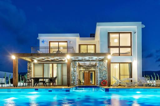 3+1 Villa in Horseshoe Bay – Luxury Coastal Living in Tatlısu, Famagusta, North Cyprus